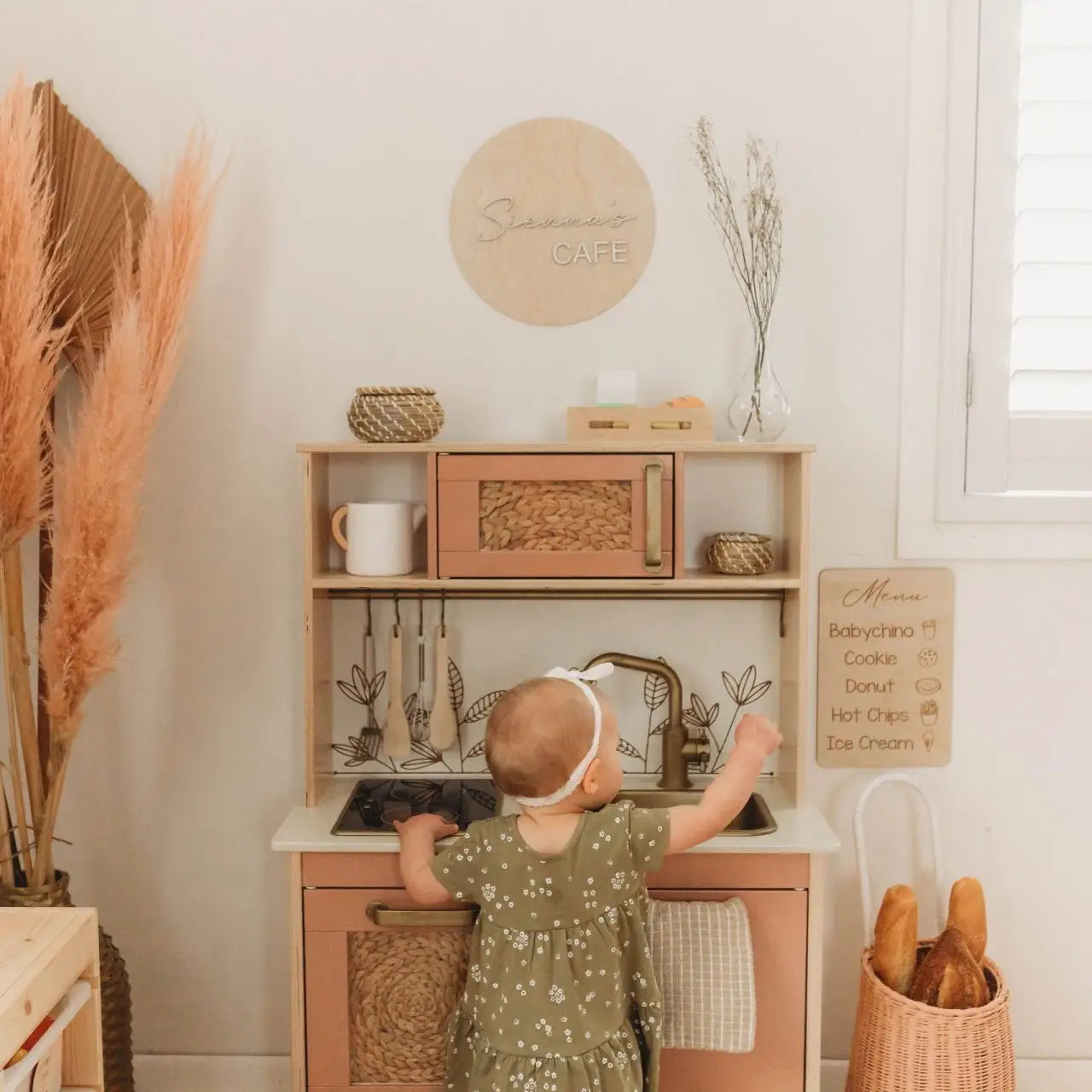 Holz-Menüschild für die Kinderküche/ Cafe