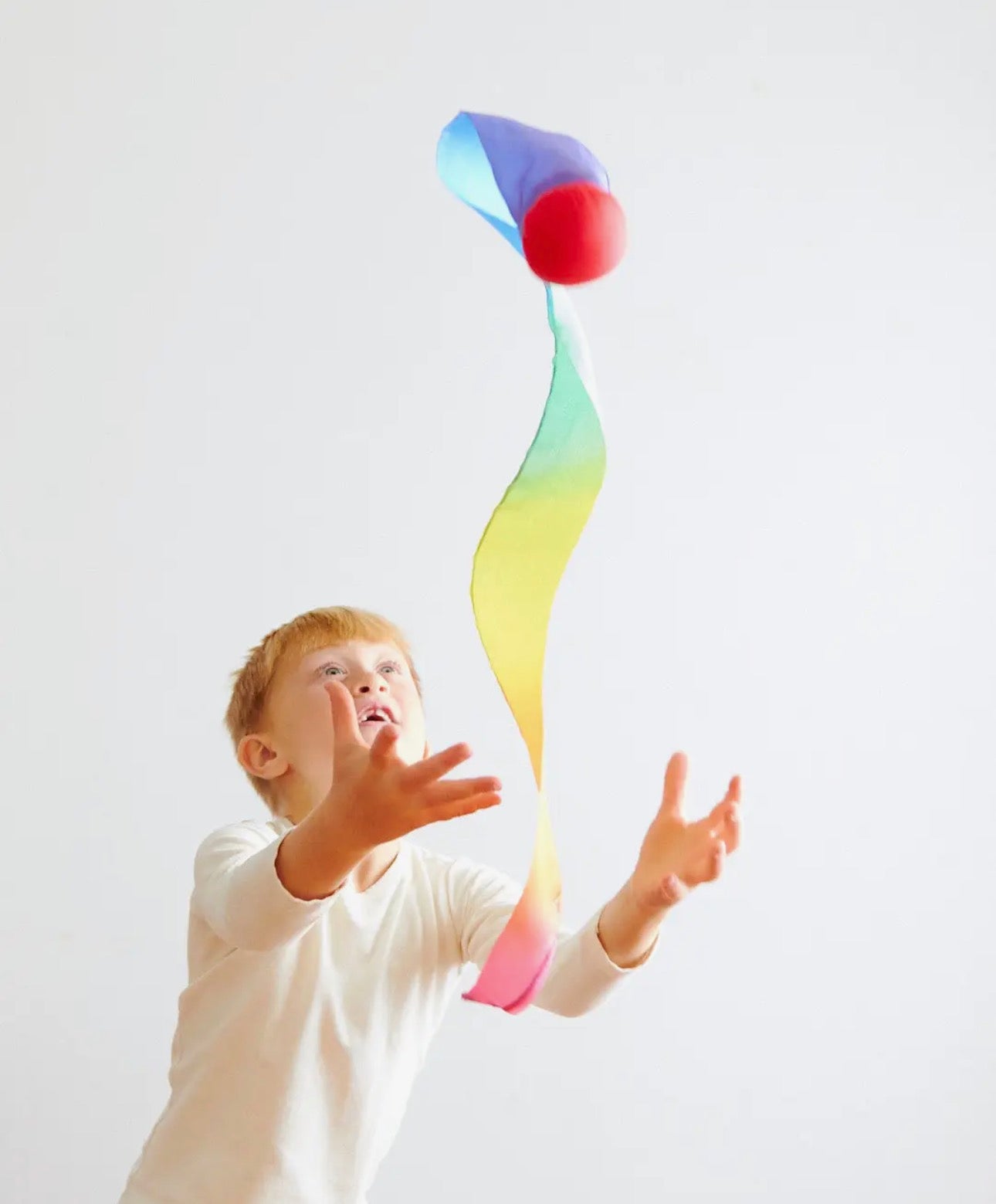 Skytails, Gummiball mit Seidenschweif