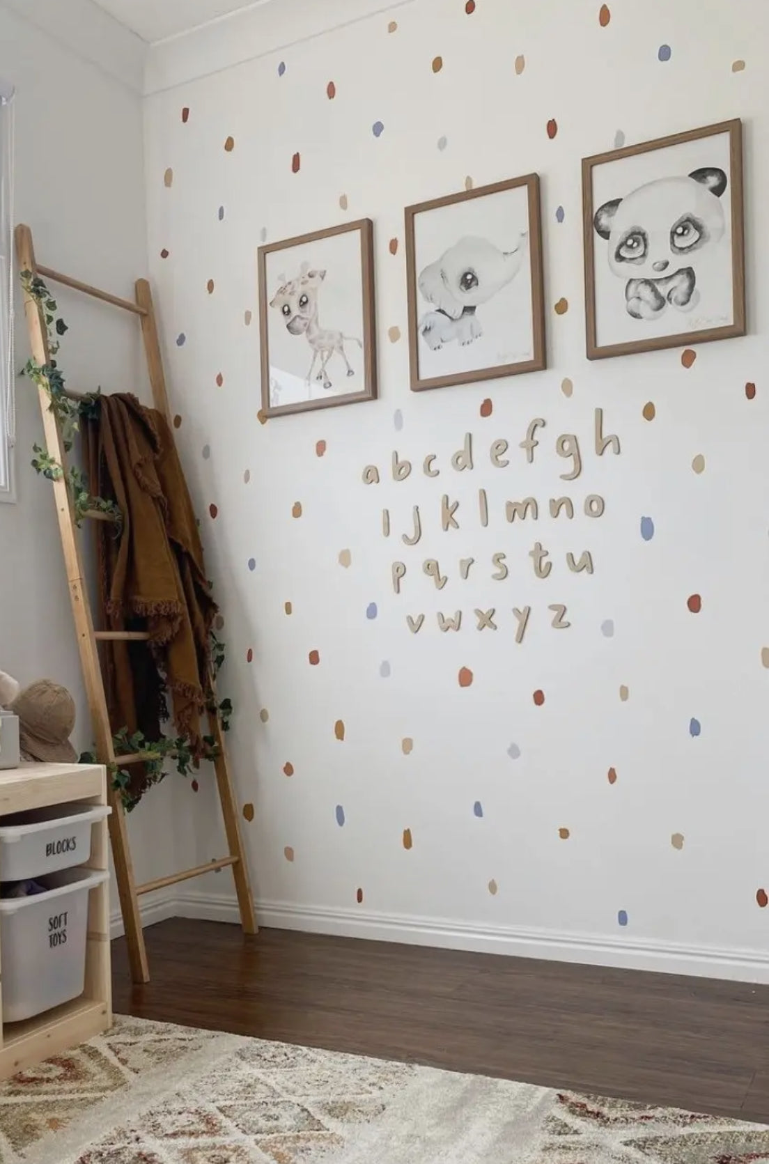 Alphabet in Farbe: Naturholz - Wanddekoration, Kinderzimmer (ohne Regenbogen)